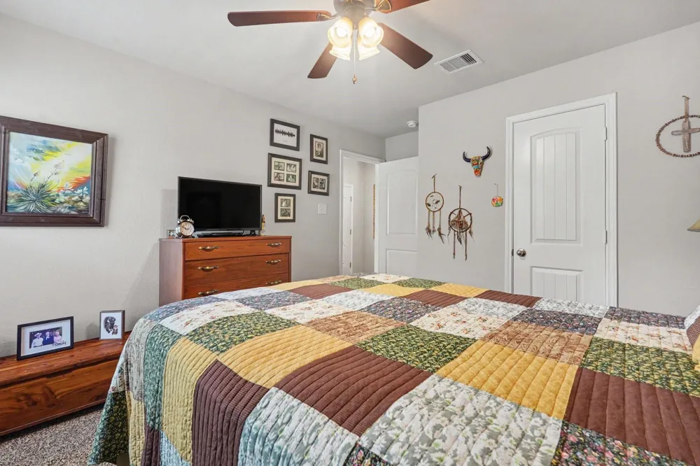 2403 Divot Lane Navasota, TX 77868