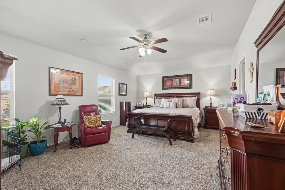 2403 Divot Lane Navasota, TX 77868