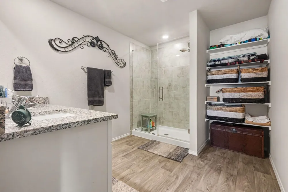 2403 Divot Lane Navasota, TX 77868