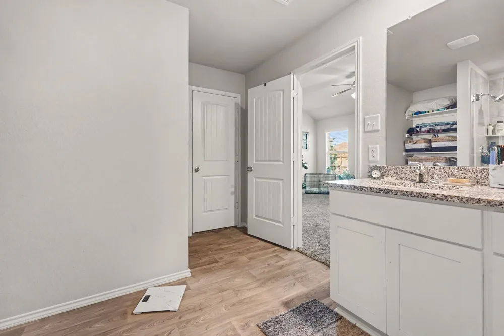 2403 Divot Lane Navasota, TX 77868