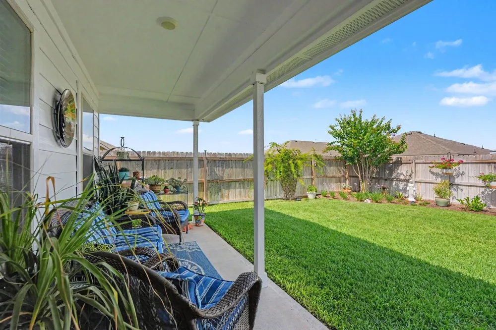 2403 Divot Lane Navasota, TX 77868