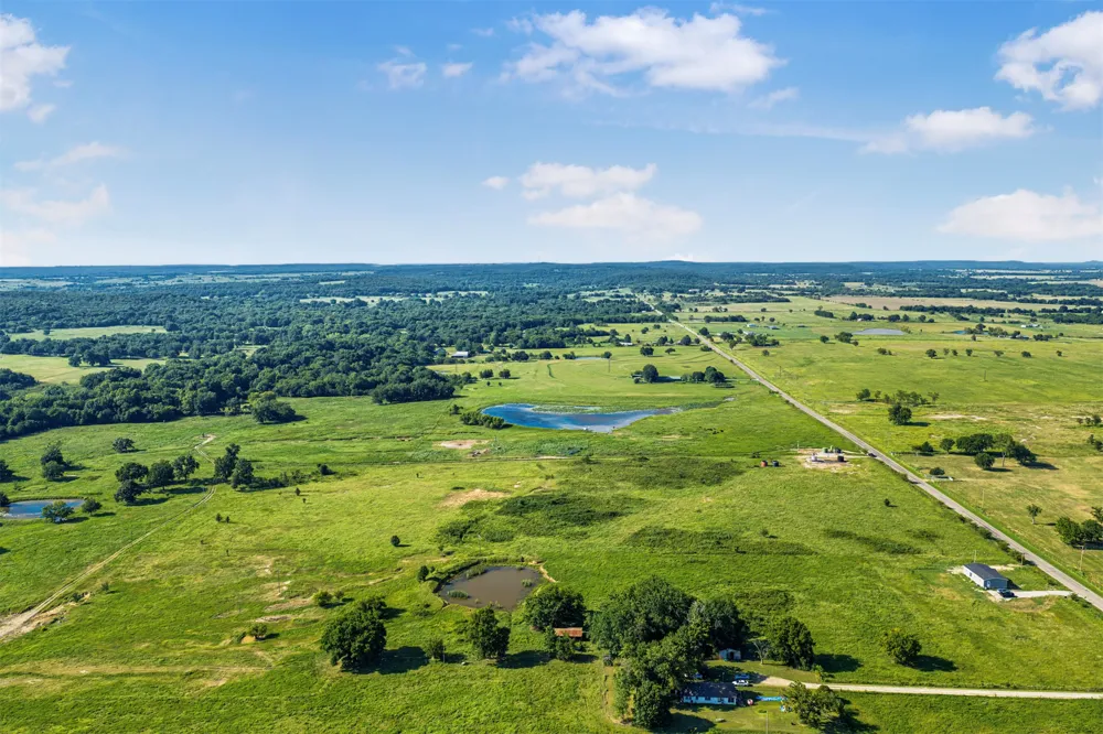 10 Dentonville Road Beggs, OK 74421