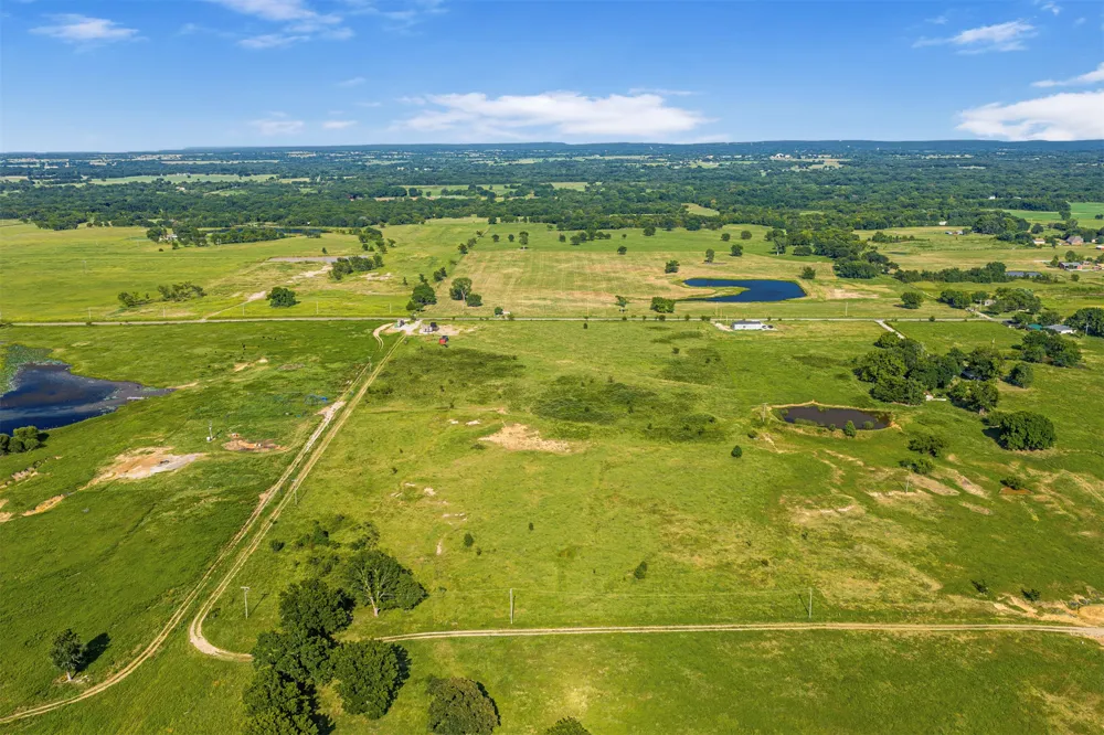 10 Dentonville Road Beggs, OK 74421