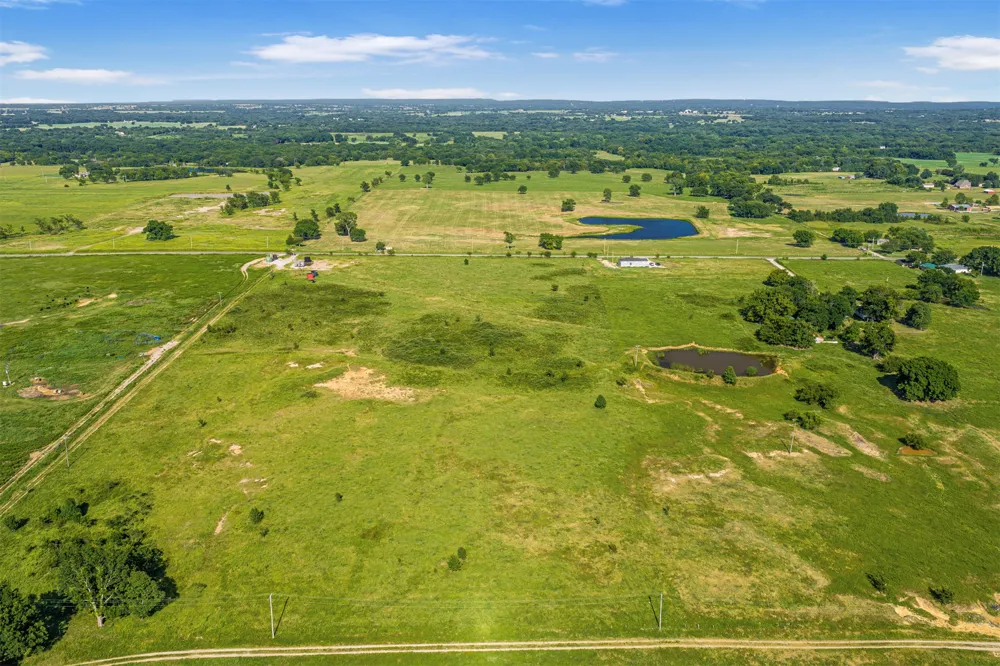 10 Dentonville Road Beggs, OK 74421