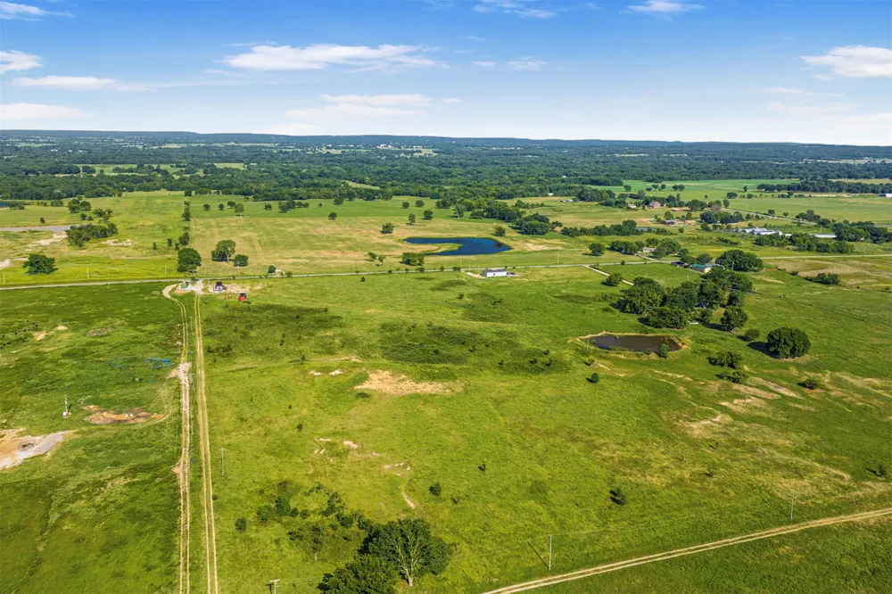 10 Dentonville Road Beggs, OK 74421