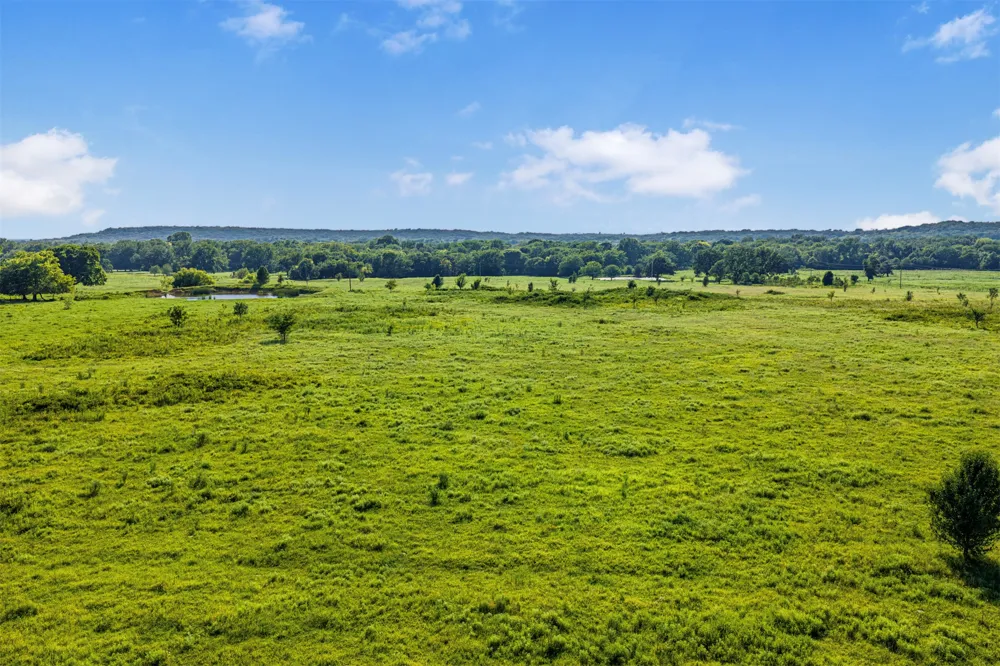10 Dentonville Road Beggs, OK 74421