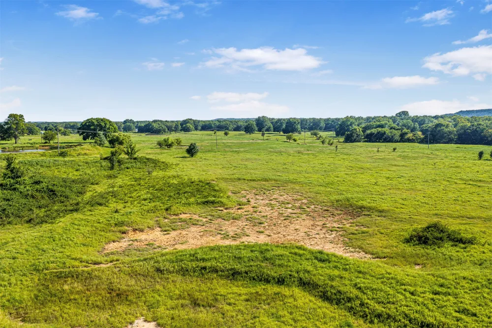10 Dentonville Road Beggs, OK 74421