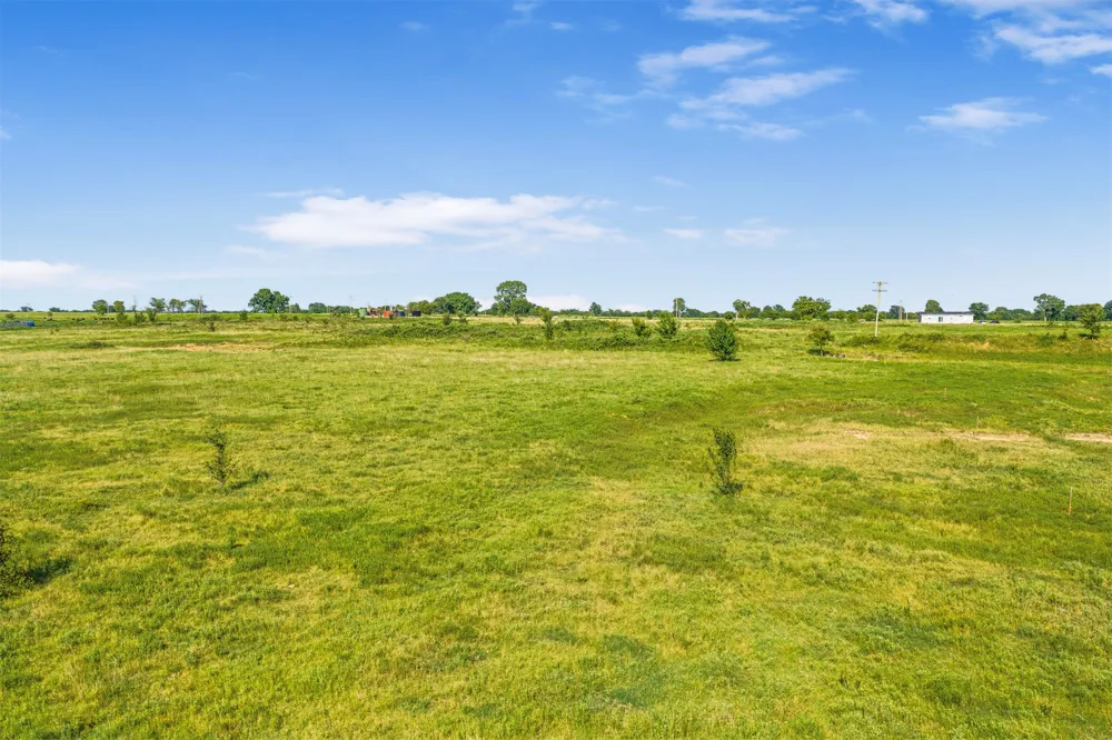 10 Dentonville Road Beggs, OK 74421