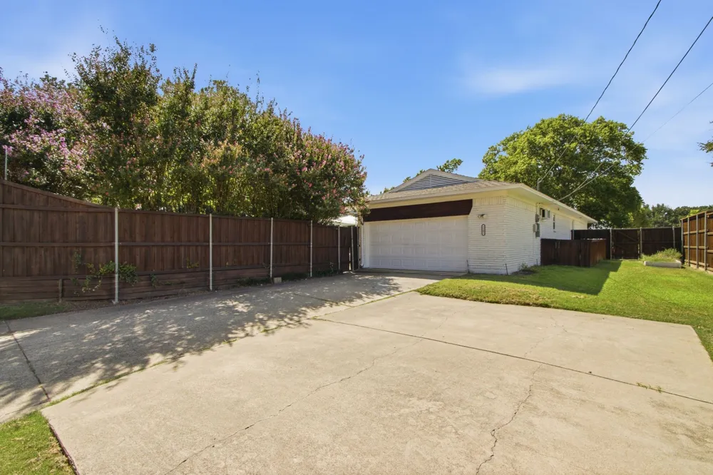 2202 Custer Parkway Richardson, TX 75080