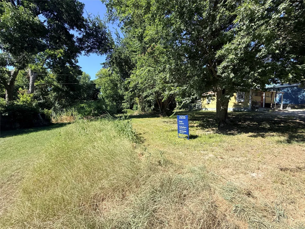 Pueblo Lone Oak, TX 75453