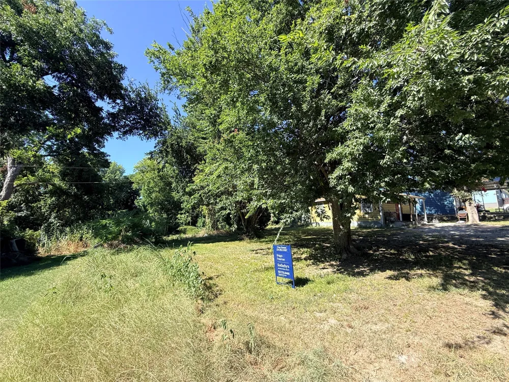 Pueblo Lone Oak, TX 75453