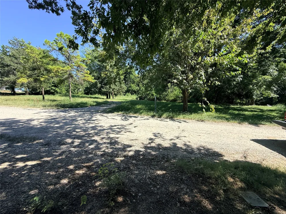 Pueblo Lone Oak, TX 75453