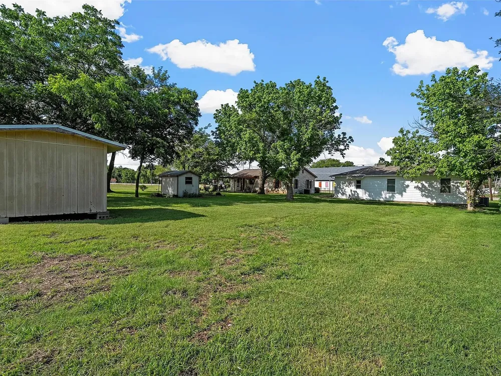 307 Playdium Drive West, TX 76691