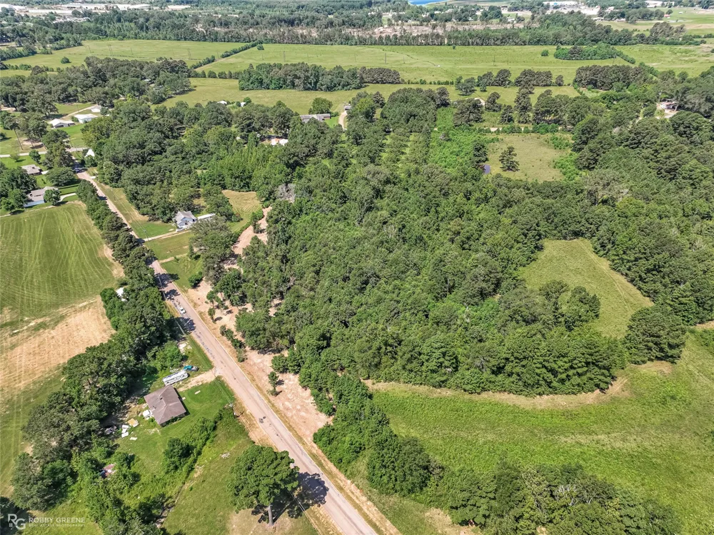 1 Percy Burns Road Springhill, LA 71075