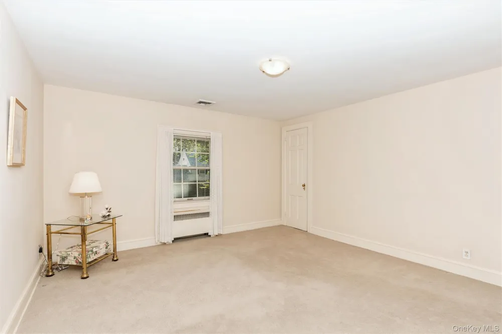 8 Orchid Street Floral Park, NY 11001