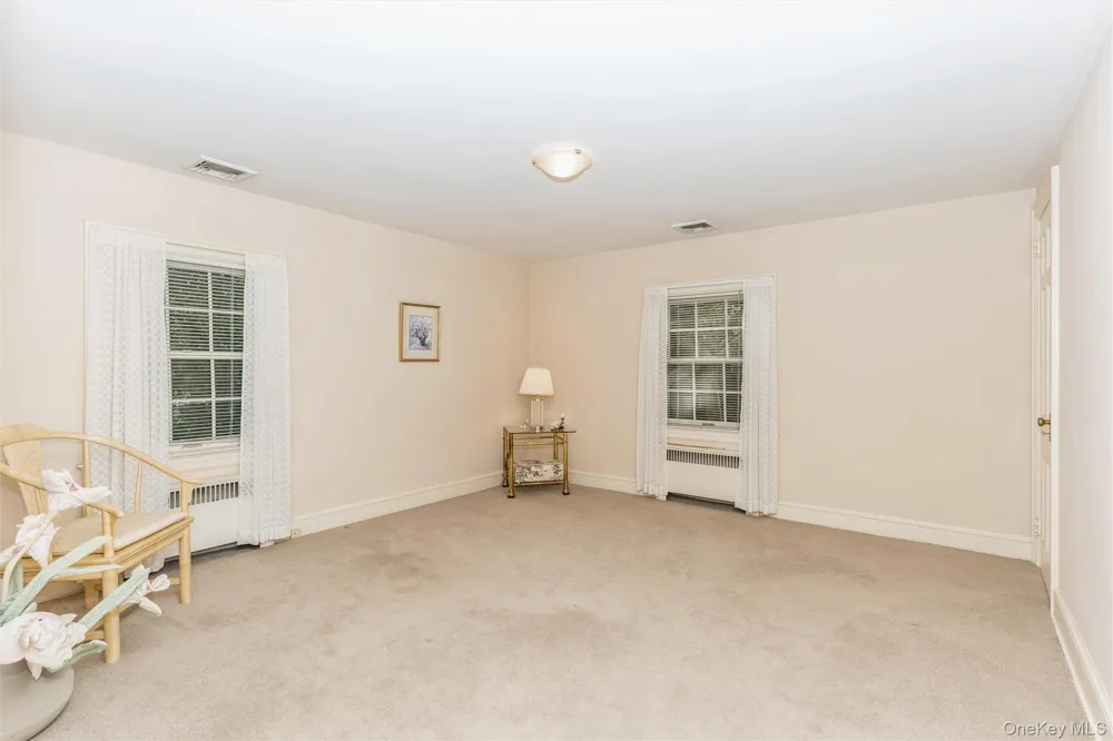 8 Orchid Street Floral Park, NY 11001