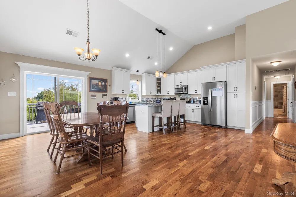 21 Meadow View Drive Marlboro, NY 12542