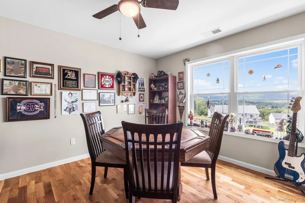 21 Meadow View Drive Marlboro, NY 12542