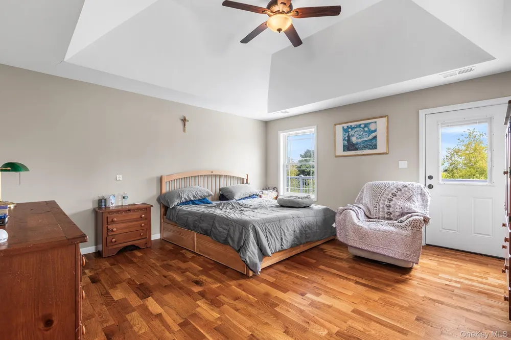 21 Meadow View Drive Marlboro, NY 12542
