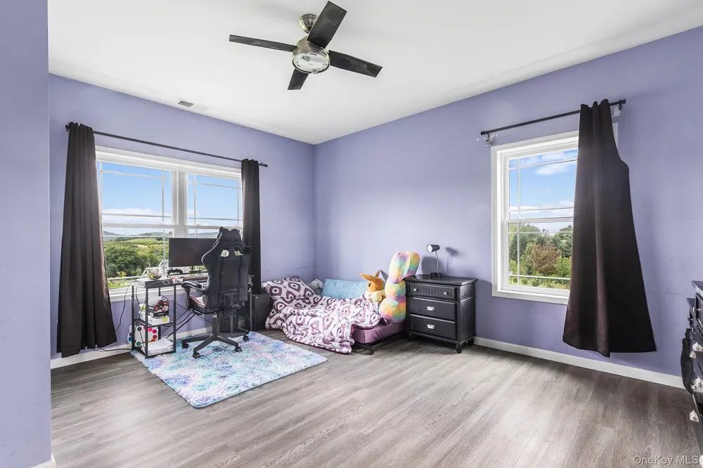 21 Meadow View Drive Marlboro, NY 12542