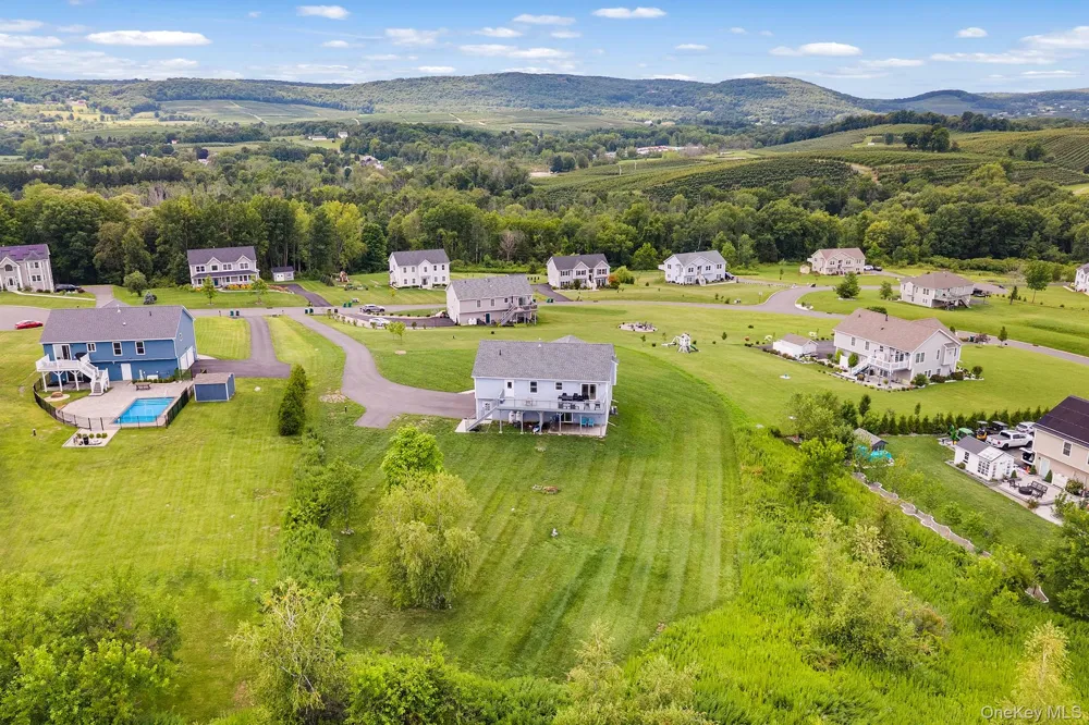 21 Meadow View Drive Marlboro, NY 12542
