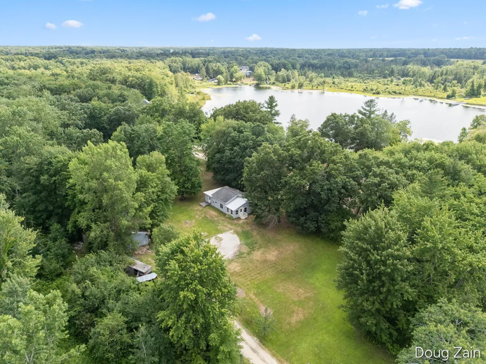 10680 15 Mile Road NE Cedar Springs, MI 49319