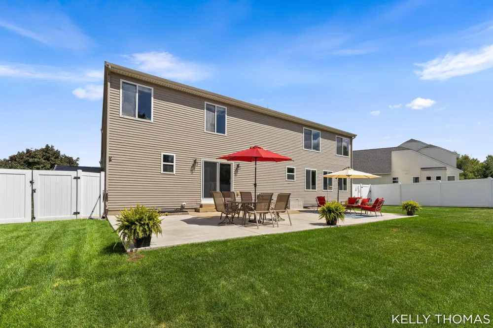 8153 Oldfield Court SE Byron Center, MI 49315