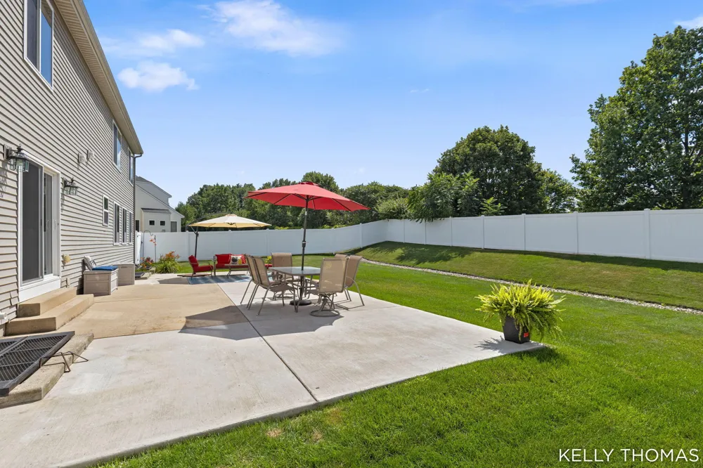 8153 Oldfield Court SE Byron Center, MI 49315