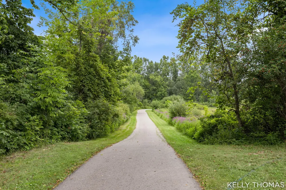 8153 Oldfield Court SE Byron Center, MI 49315