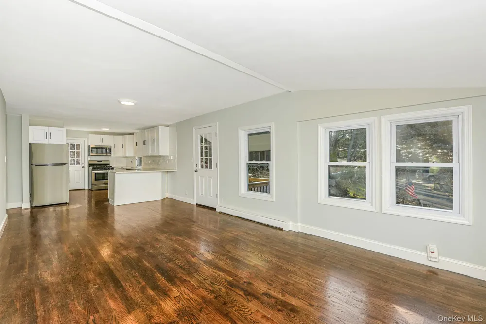 34 Glenna Little Trail Huntington, NY 11743