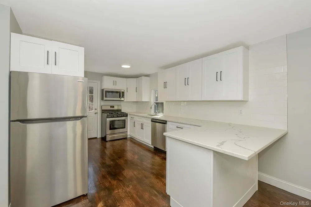 34 Glenna Little Trail Huntington, NY 11743