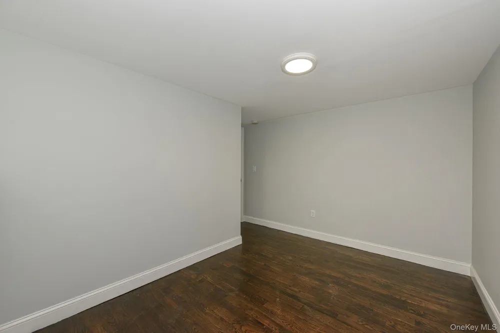 34 Glenna Little Trail Huntington, NY 11743