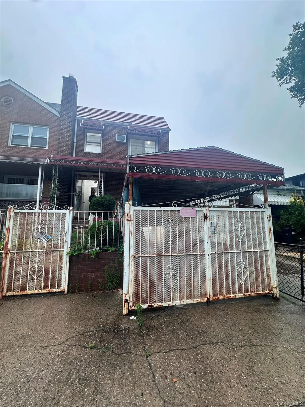 2449 92nd Street East Elmhurst, NY 11369