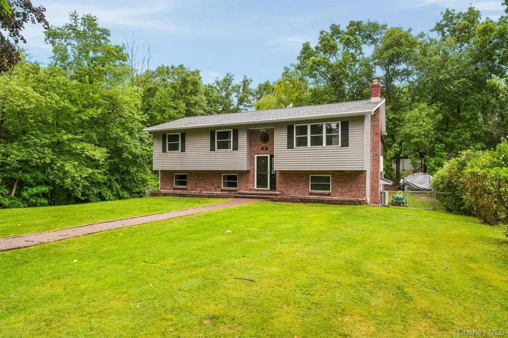 2 Netherwood Drive Pleasant Valley, NY 12578