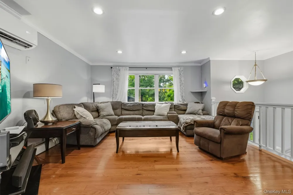 2 Netherwood Drive Pleasant Valley, NY 12578