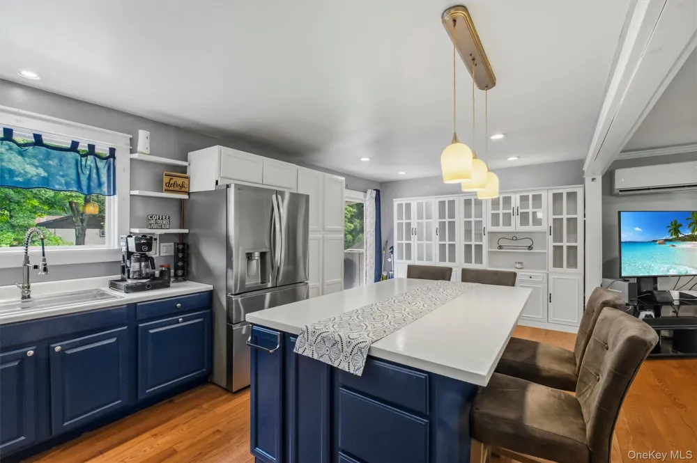 2 Netherwood Drive Pleasant Valley, NY 12578