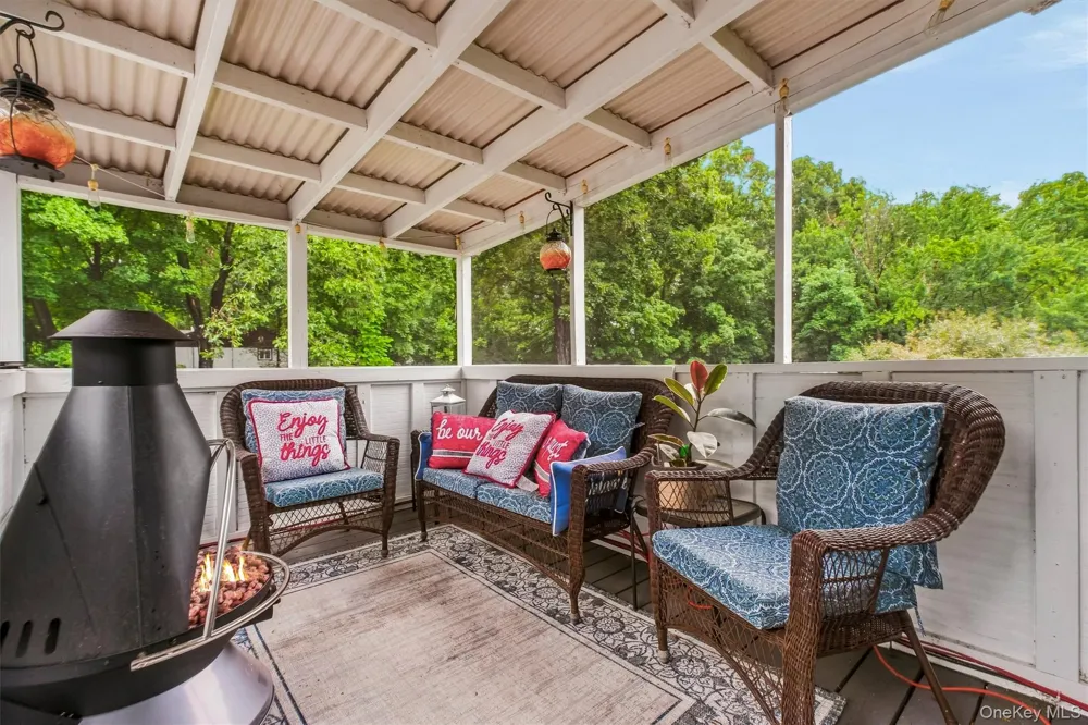 2 Netherwood Drive Pleasant Valley, NY 12578