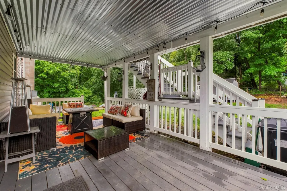 2 Netherwood Drive Pleasant Valley, NY 12578