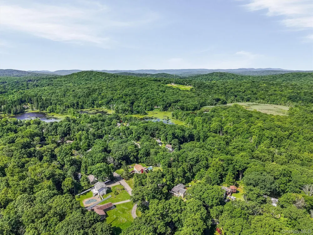 153 Kent Shore Drive Carmel, NY 10512