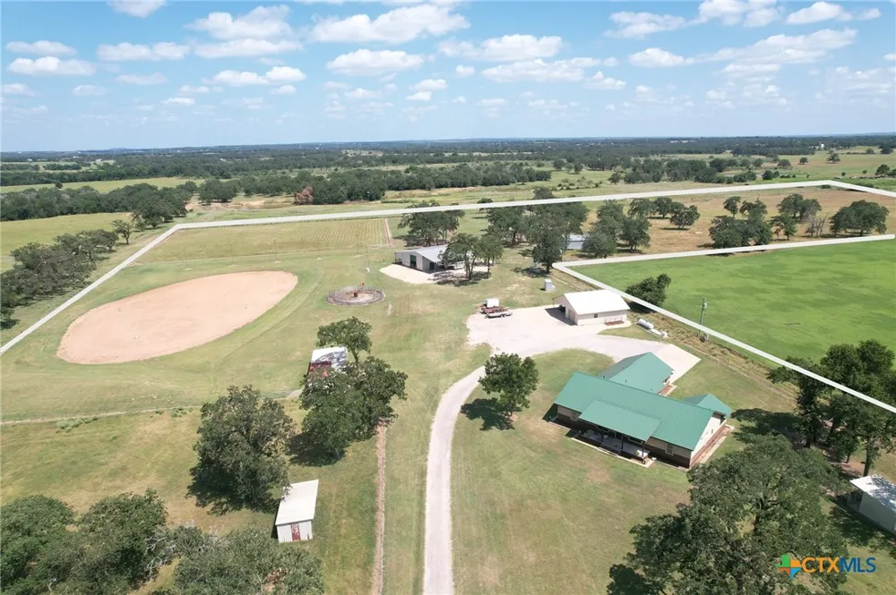 5205 S FM 486 Thorndale, TX 76577