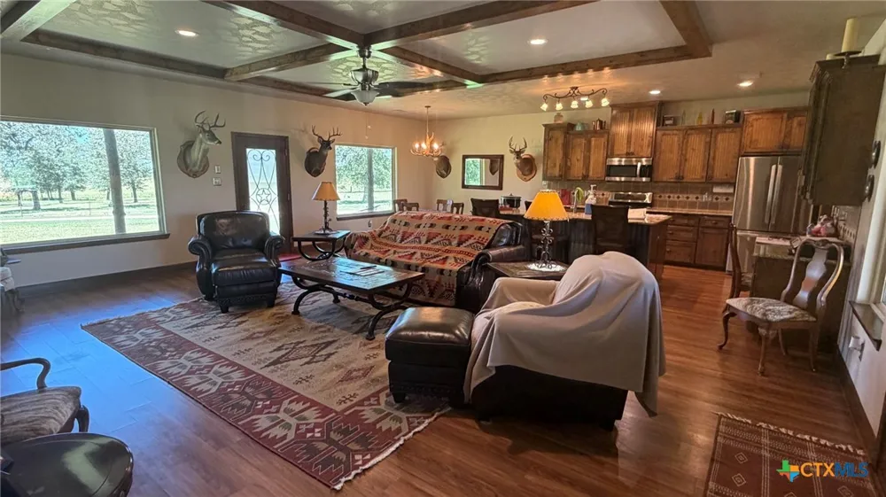 5205 S FM 486 Thorndale, TX 76577