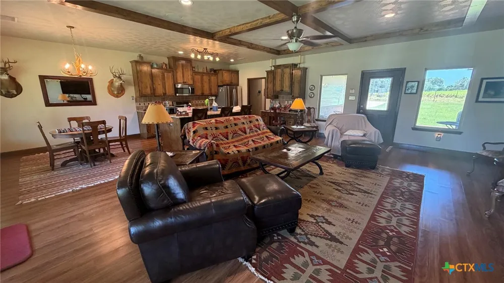 5205 S FM 486 Thorndale, TX 76577