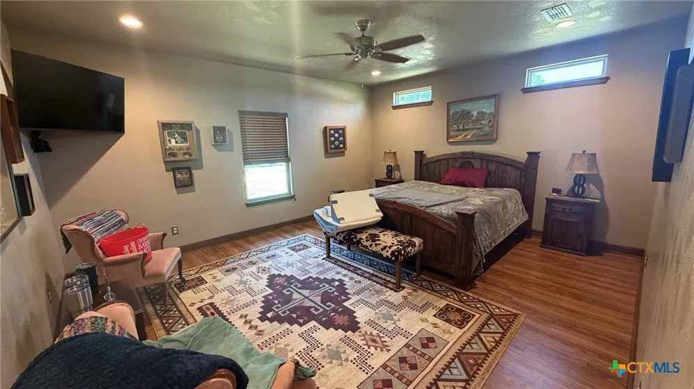 5205 S FM 486 Thorndale, TX 76577