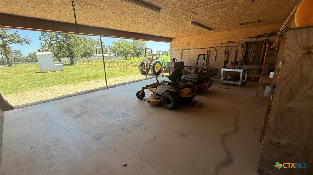 5205 S FM 486 Thorndale, TX 76577