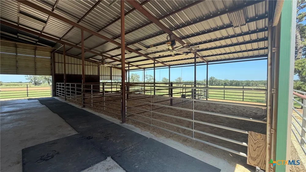 5205 S FM 486 Thorndale, TX 76577
