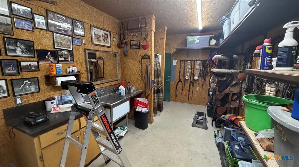 5205 S FM 486 Thorndale, TX 76577