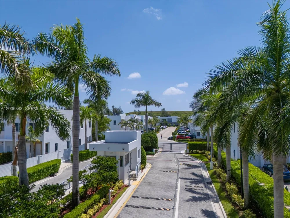 7117 NW 103rd Path Doral, FL 33178