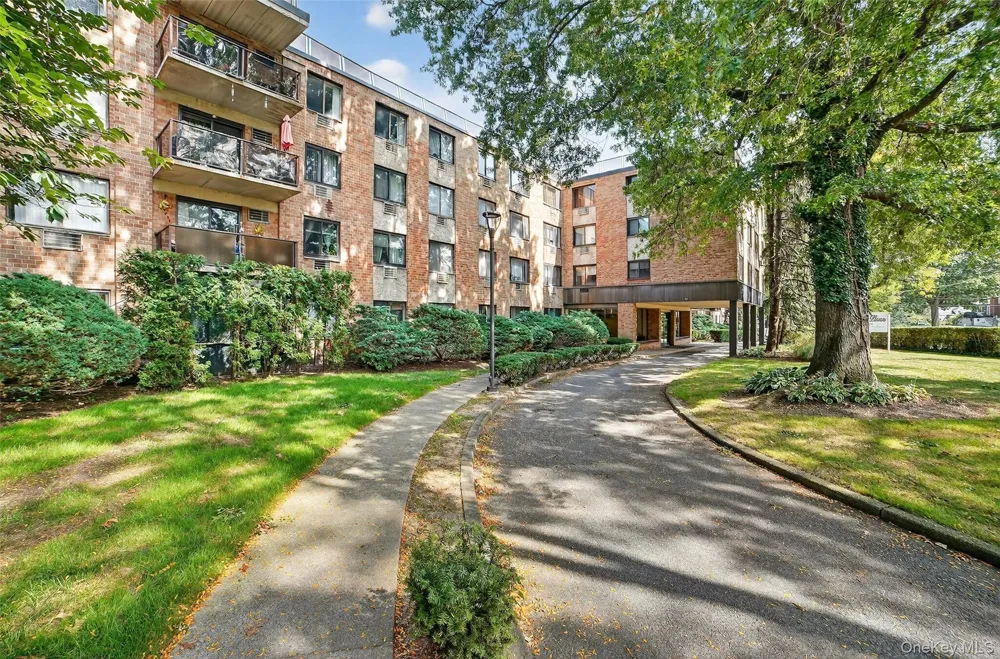 1101 Midland Avenue #121 Bronxville, NY 10708