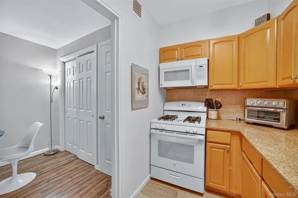 1101 Midland Avenue #121 Bronxville, NY 10708