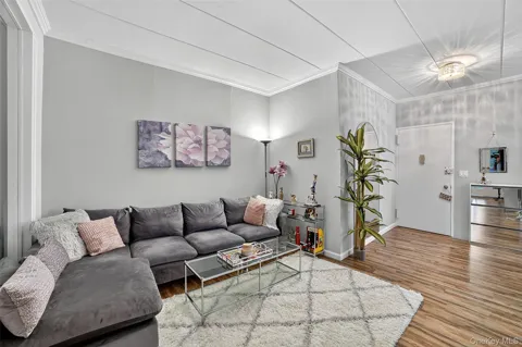 1101 Midland Avenue #121